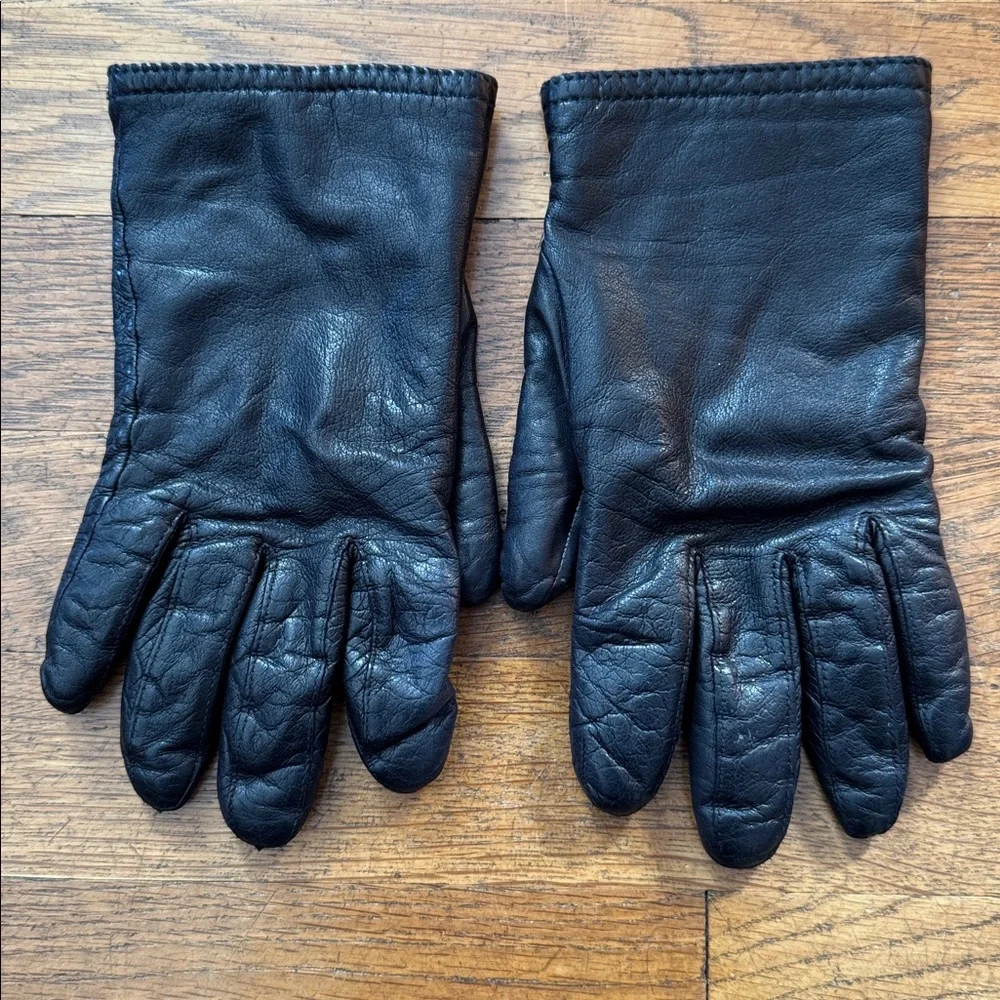 🧤Women’s black leather vintage gloves. Size S.